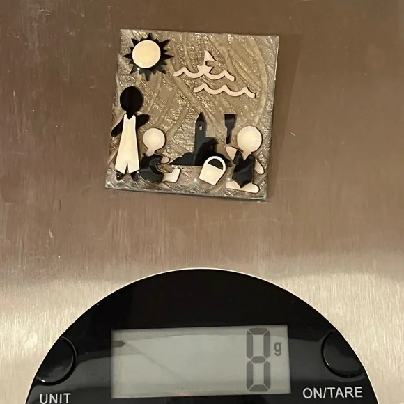 Little People Pins by Lucinda – Artisan Resin Beach Scene Brooch - Picture 5 of 5